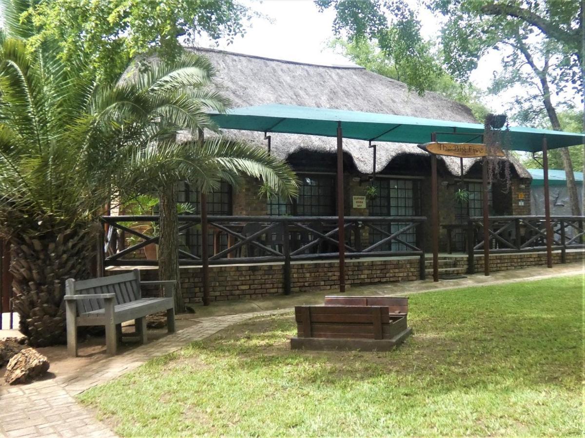 Weltevrede Lodge - Self Catering Houses Marloth Park Ngoại thất bức ảnh