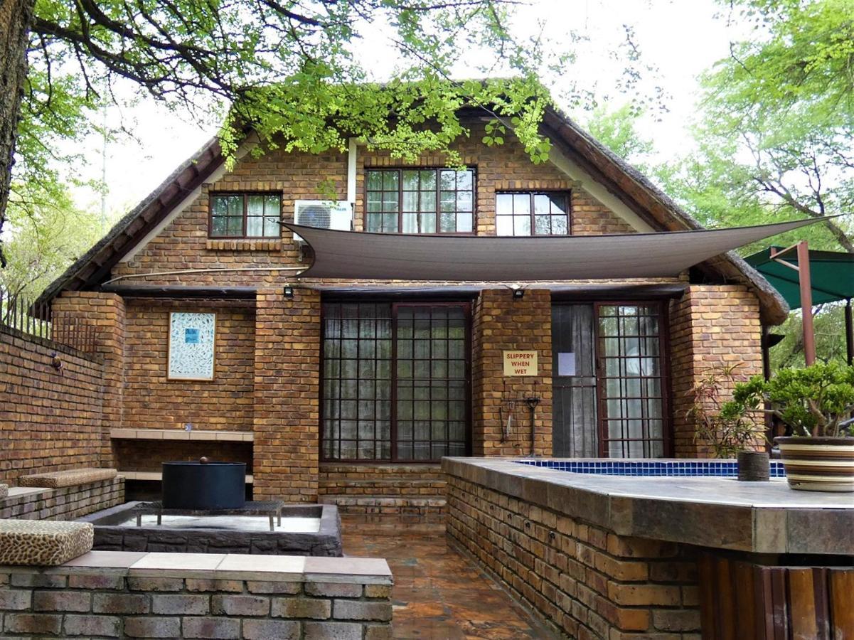 Weltevrede Lodge - Self Catering Houses Marloth Park Ngoại thất bức ảnh