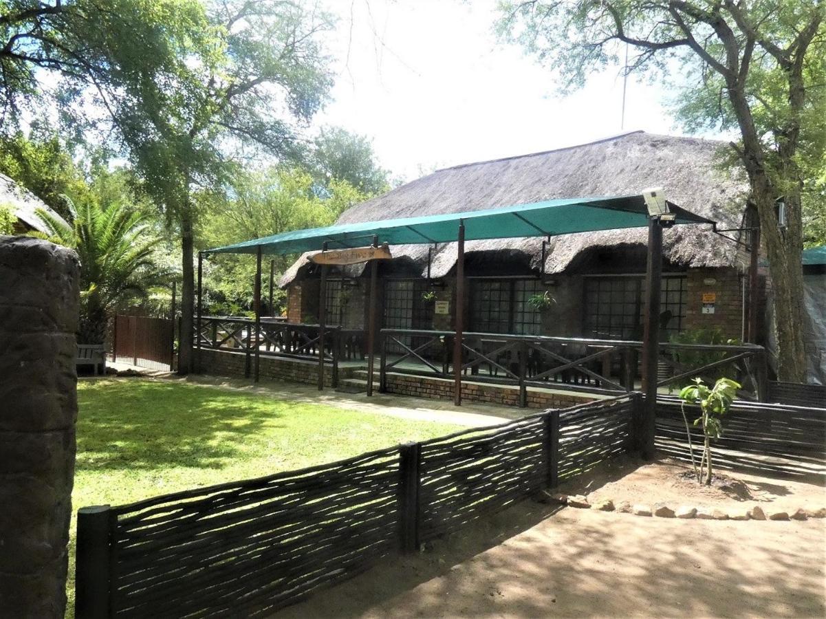 Weltevrede Lodge - Self Catering Houses Marloth Park Ngoại thất bức ảnh