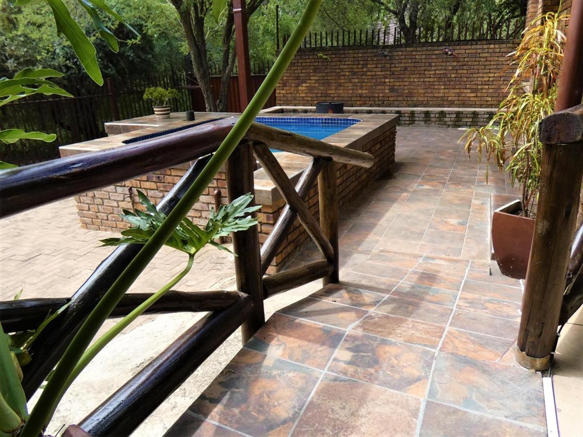 Weltevrede Lodge - Self Catering Houses Marloth Park Ngoại thất bức ảnh